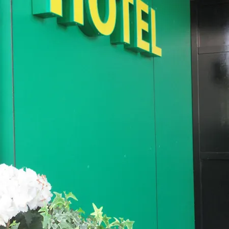 Stadt Ξενοδοχείο